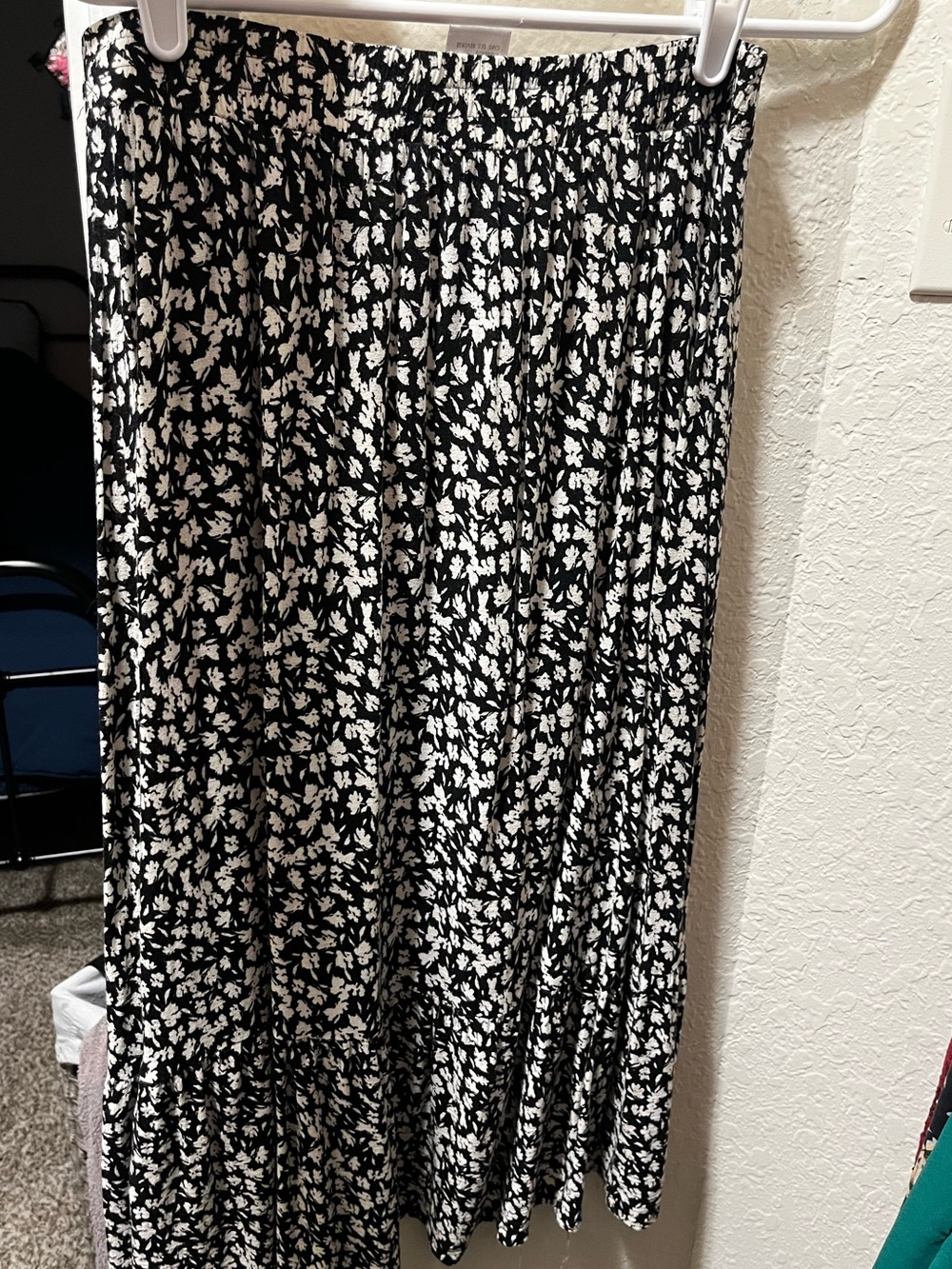 Cynthia Rowley Black and White Floral Pleated Maxi Skirt